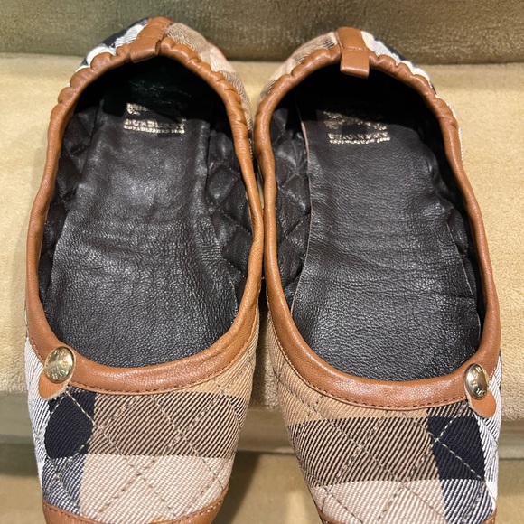 Authentic Burberry Ballet Flats - Picture 4 of 14